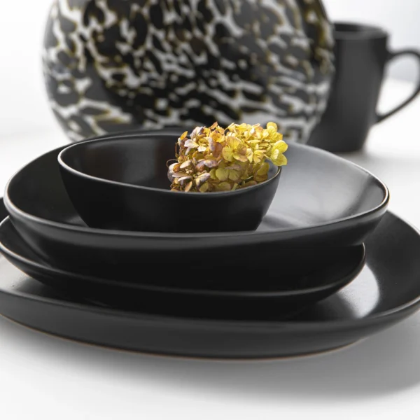 TALERZ PŁYTKI OBIADOWY GAJA BLACK 23 CM TRÓJKĄTNY CZARNY - obrazek 2